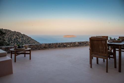 Agnanti Mountain & Sea Hideaway