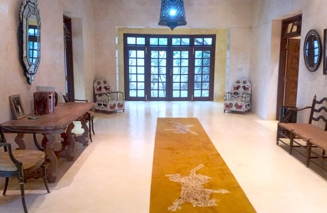 AGOT LUXE HOUSE- 11,000 sqft PRIVATE LUXURY VILLA LAMU ISLAND 3bd/4ba POOL, JEEP