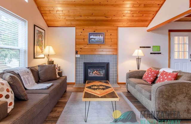 Ahoy Matey is close to the beach, dog friendly!