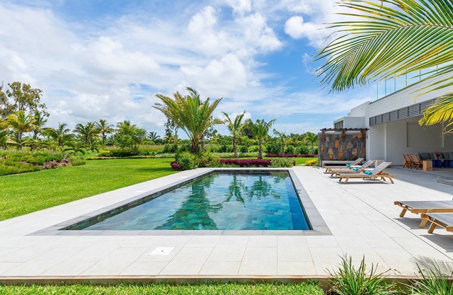 Ahura 3-br, pool, on the golf course of Anahita Resort & Spa
