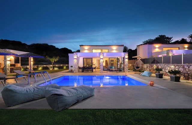 Aiora Luxury Villa 1