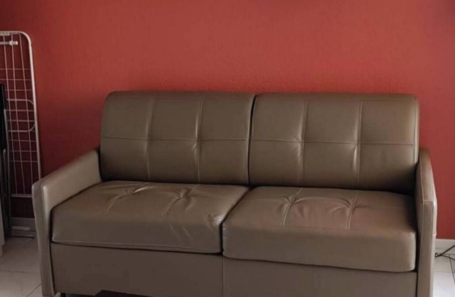 Air-conditioned apartment close to amenities