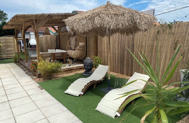 Air-conditioned apartment with swimming pool, 7mn from the beach