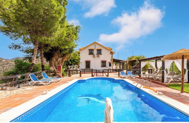 Air-Conditioned Country Home with Pool, Terrace & Wi-Fi