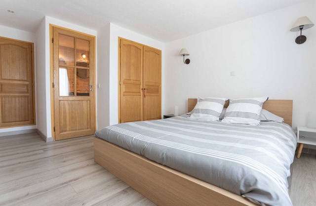 Air-conditioned country house at the foot of the Luberon with garden in Apt