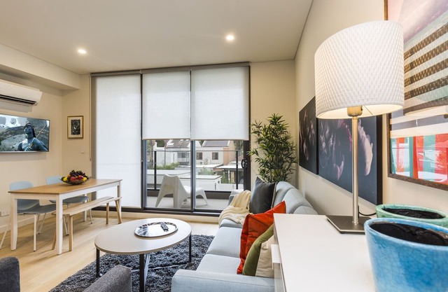 Air Conditioned One Bedroom with Pool Close To CBD