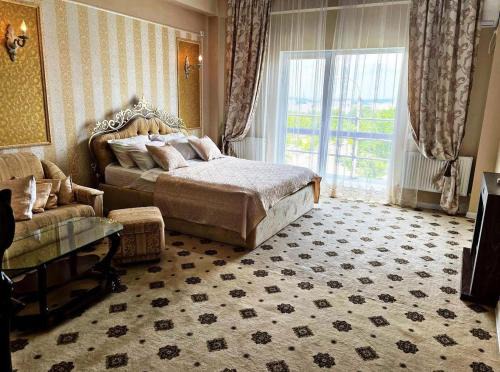 Airport Apartment