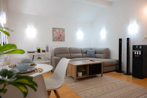 Airport Apartments Una