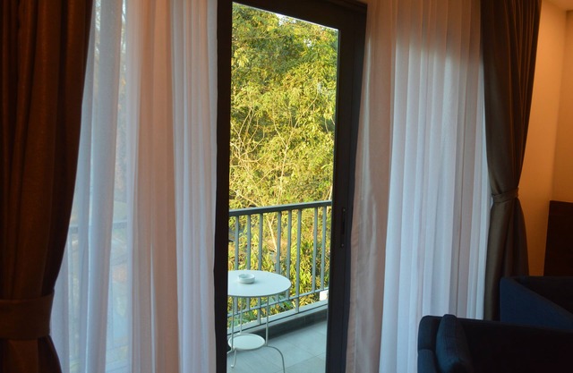 Airport Avenue Hotel