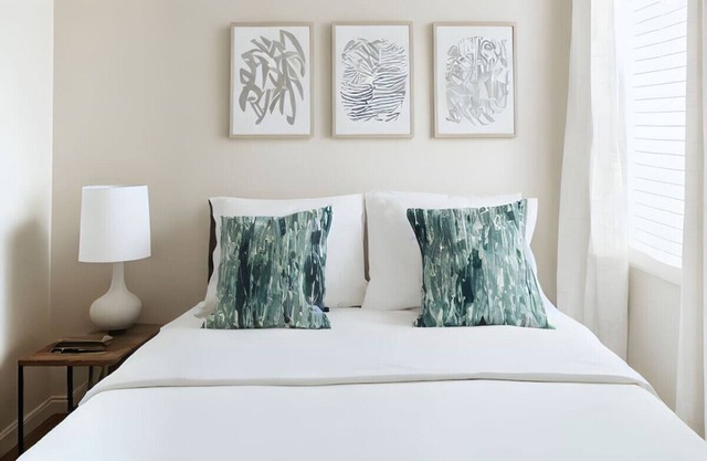 Airport Proximity Paradise: 2BR Spacious Apartment