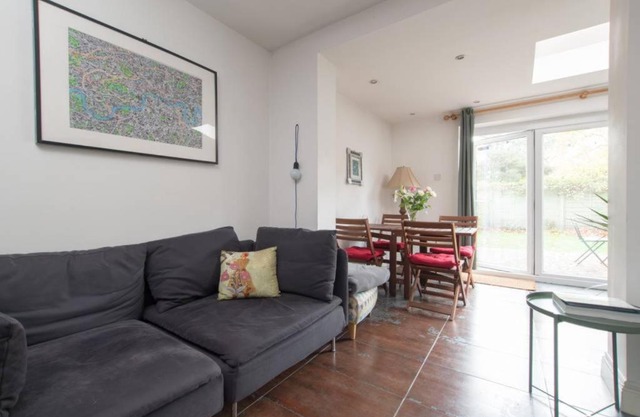 Airy 1 Bedroom Apartment in Dalston