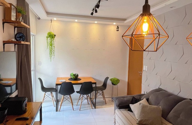 Airy and cozy apartment (close to everything)