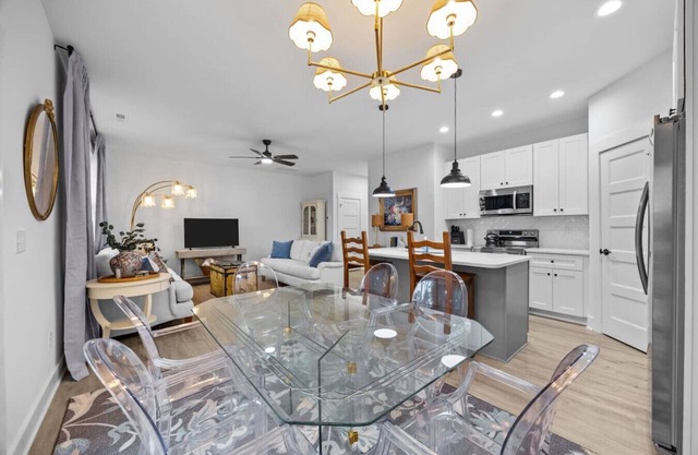 Airy & Stylish New Duplex | Central Stay