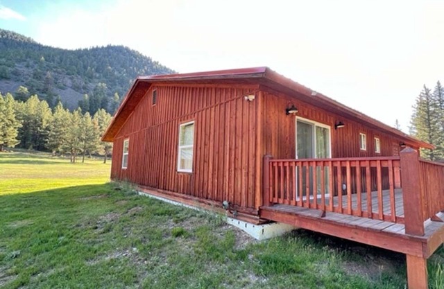 AIYM Camp Riverfront Family Cabin-Alamosa Canyon, CO!