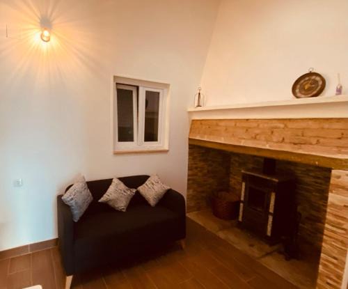 AL BIONDI COMENDA Cozy Home for 2 Pax with Kitchen and Patio