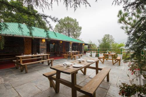 Alaya Stays Duplex Cottage with Tree House - Suro Woodcrest Chalet