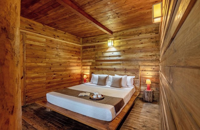 Alaya Stays Suro Woodbine Chalet Cottage