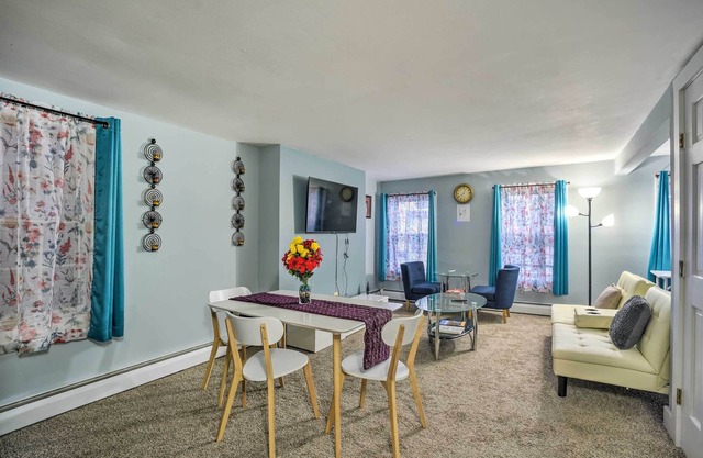 Albany Apt < 1/2 Mi to Empire State Plaza!