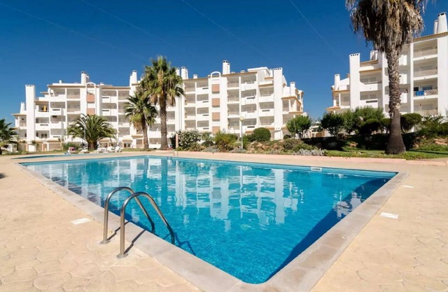 Albufeira Central Condo with Pool, Views & Parking. Last Dates Of Summer Savings