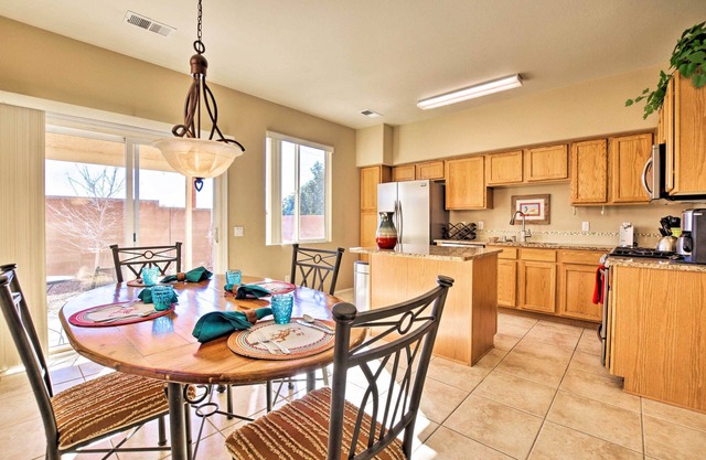 Albuquerque Condo w/Yard - 9 Mi to Old Town!