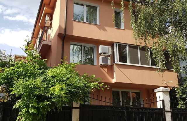 Alemex Apartment, Two Bedroom & Parking Space