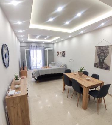 Alexa's Center Apartment