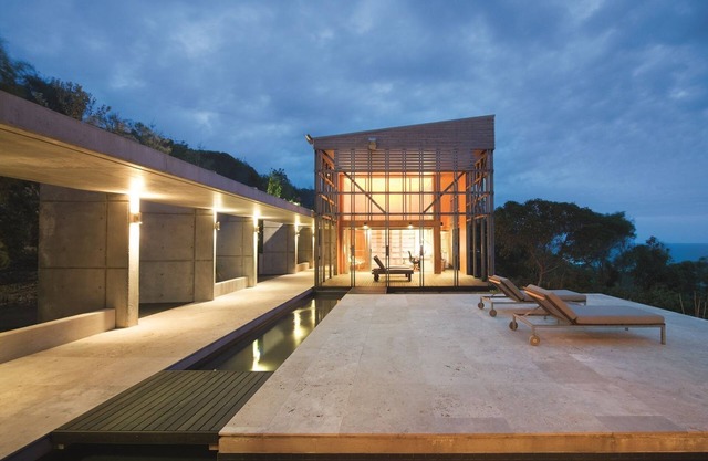 Alinghi Beach House - metres from beach