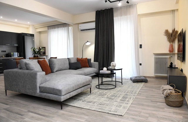 Alkmini Apartment fully renovated, comfortable apartment near to metro