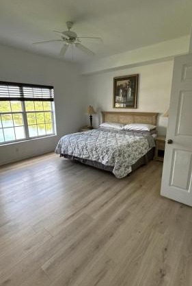 All furnished condo -than 10 min from major Parks!