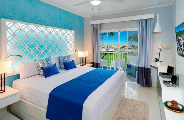 All inclusive mini suite, jetted tub and balcony at Grand Sirenis in Punta Cana