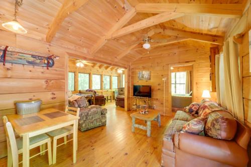All-Season Sunroom and Hot Tub Marion Cabin Retreat