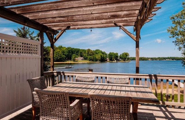 All Sports Silver Lake/Hot Tub/Kayaks/Game room