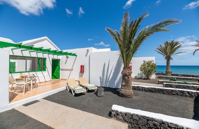 'Alma Ocean View' with Sea View, Shared Pool and Wi-Fi
