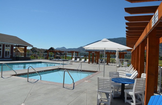 Almost beachfront and near the pools. Mild winters and close to a ski hill!
