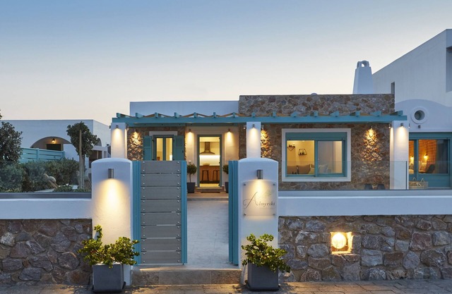 Almyriki Beach Villa, Monolithos, Santorini