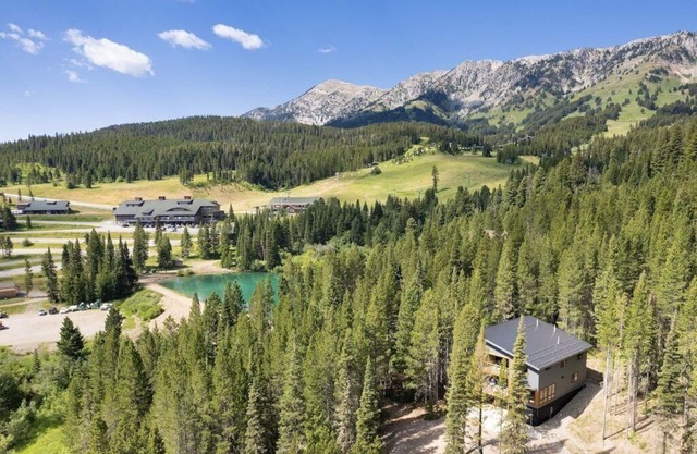 Alpenglow Chalet @ Bridger Bowl and Crosscut