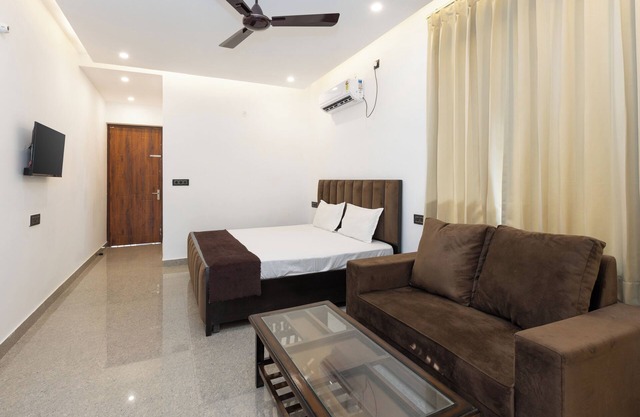 Alpine Manor 2 by Ebony Stays – 2BHK Garden Villa in Dehradun