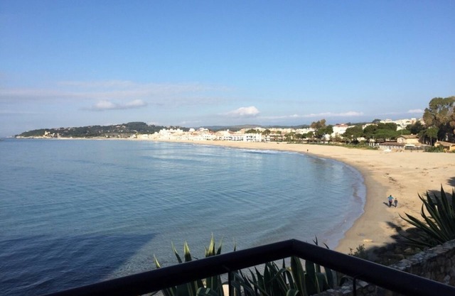 Altafulla Beach House in Costa Dorada, Tarragona for 8 people Air Conditioning
