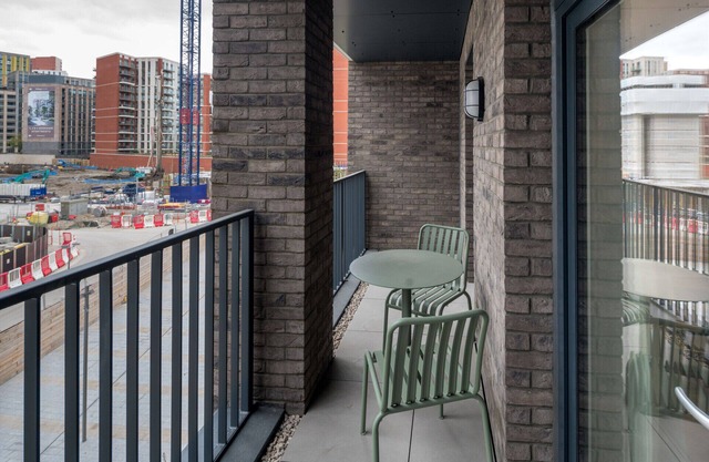 ALTIDO 2BR flat w/terrace in Nine Elms