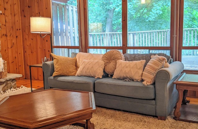 Alton Riverside Cottage Retreat - 2 mins from Alton Mill, Millcroft, Osprey Golf