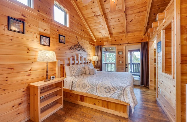 Always: Mountain View, Hot Tub