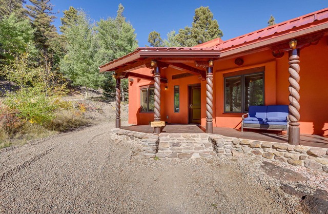 Amalia Mountain Getaway w/Deck, Fireplace!