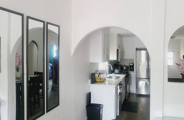 Amani 2-bedroom, 1-bathroom home in the heart of downtown San Diego!