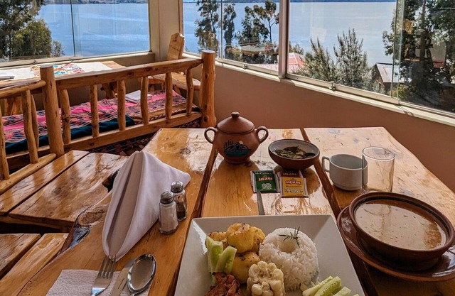 Amantani Samary Lodge