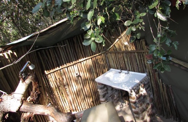 Amanzimlotzi Riverside Bush Tent for 3 Adults in Limpopo, Kruger Park