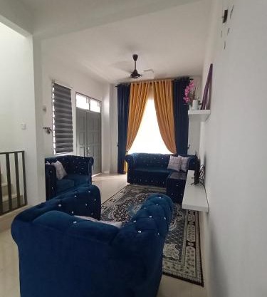 Amaris Homestay MELAYU ONLY