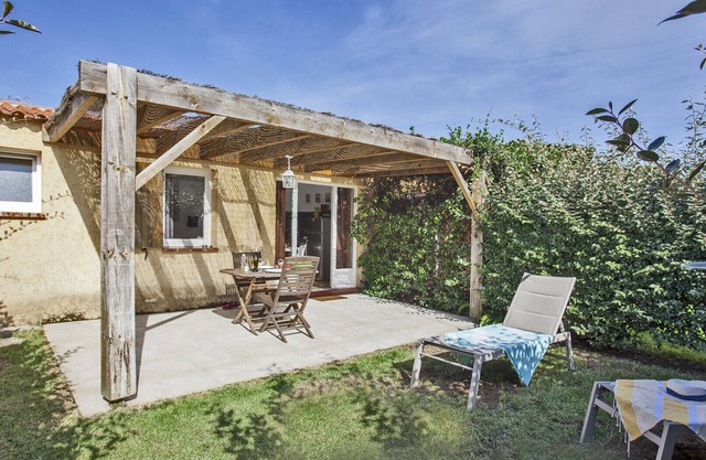 Amarylis à Calvi : location 2 pers. avec clim, jardin, piscine et barbecue