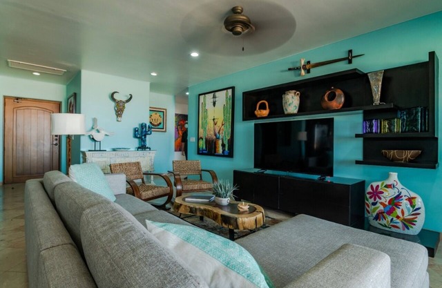 Amazing 3bd Villa Condo with Ocean View !