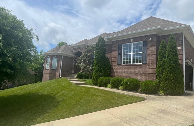 Amazing 4-bedroom home available for PGA Championship 2 .5 miles from Valhalla