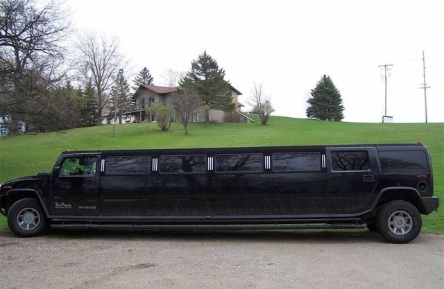 Amazing 4800 Sq Ft Home with Lake View! Hummer Limousine/or Bus Avail